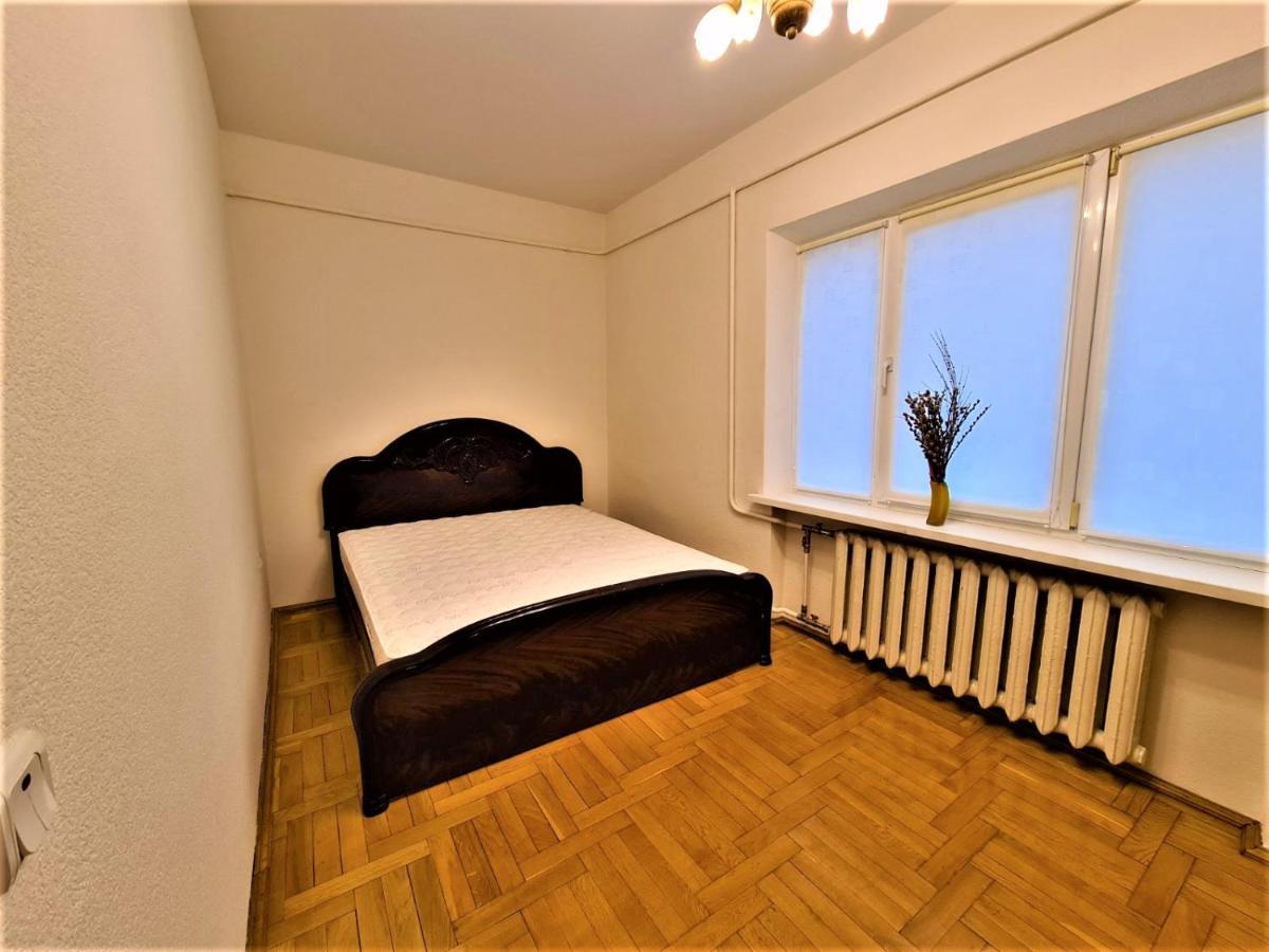 82-Avenue Apartment Chernivtsi Εξωτερικό φωτογραφία